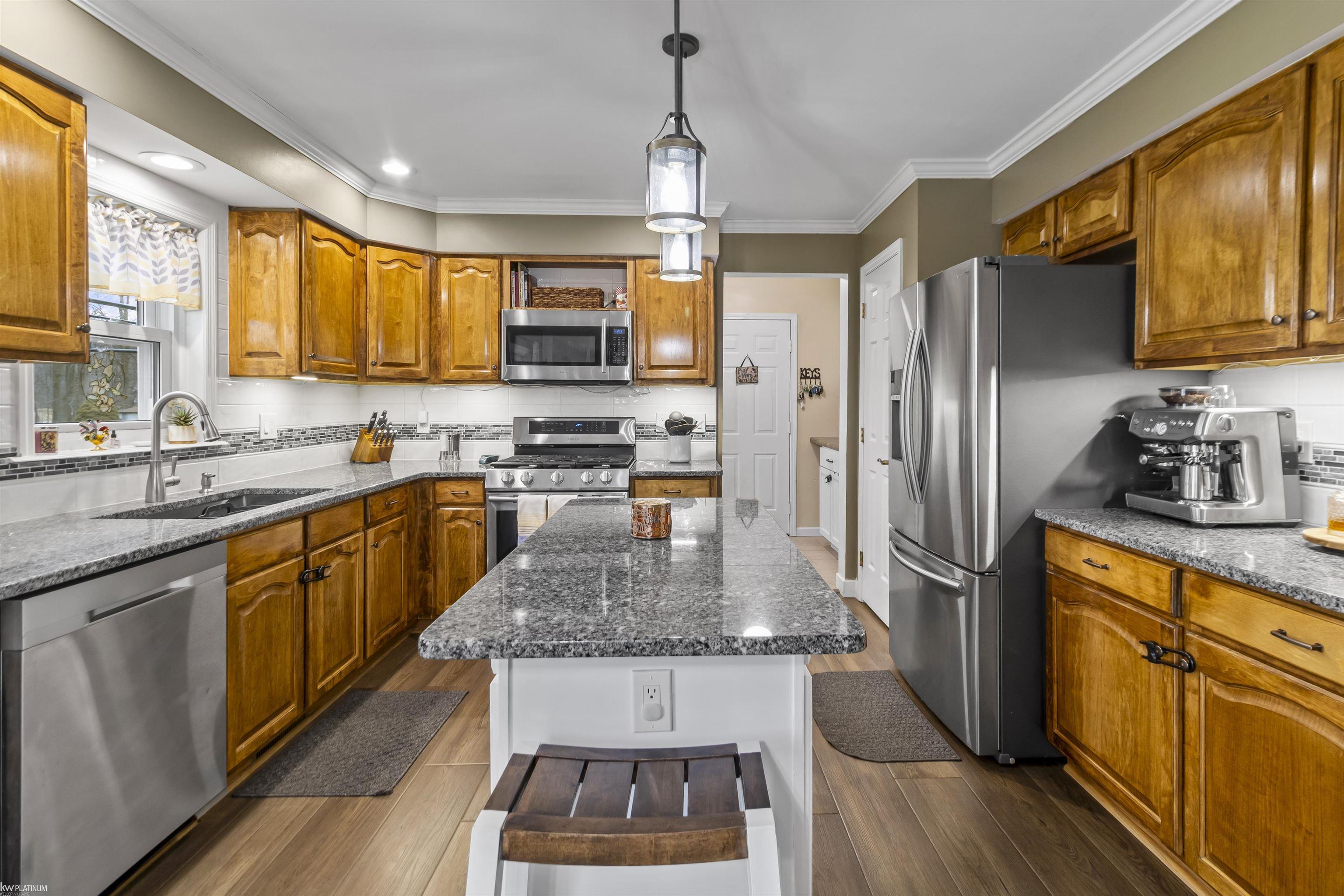 2030 Palms Road Columbus, MI 48063 - Photo 19 of 44