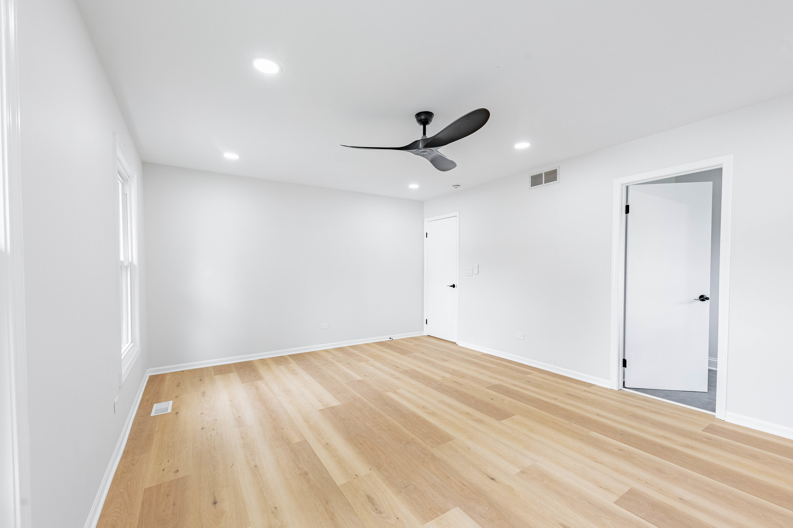 5S254 Middle Road Naperville, IL 60563 - Photo 22 of 45