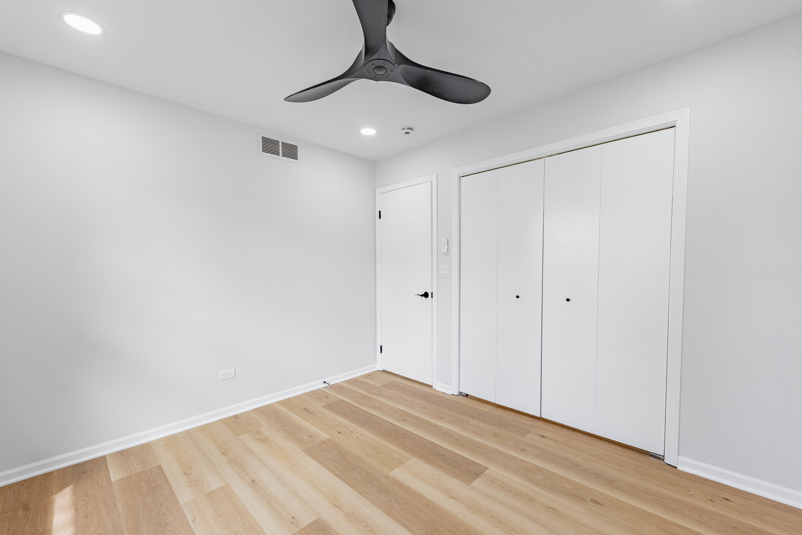 5S254 Middle Road Naperville, IL 60563 - Photo 30 of 45