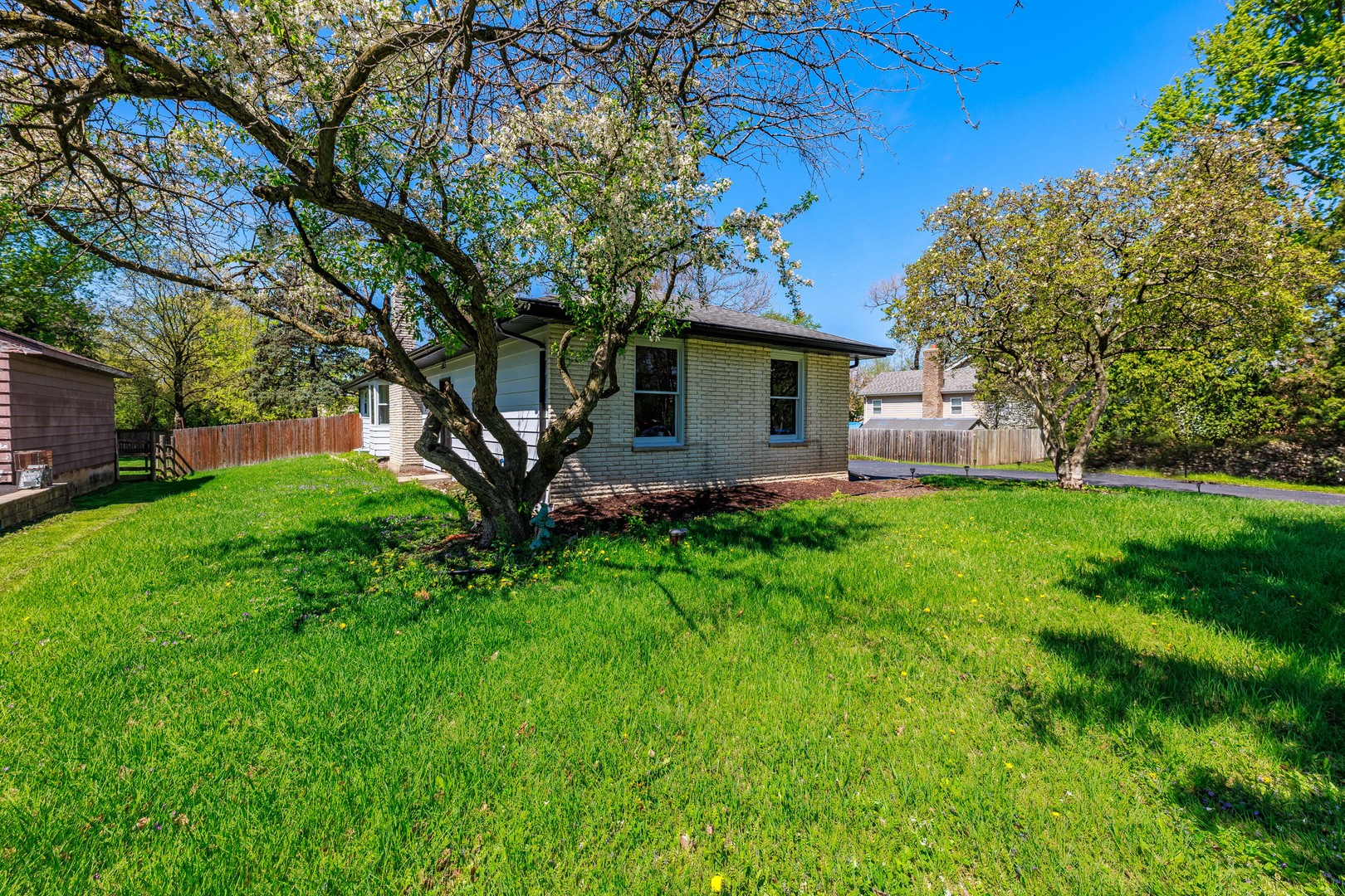 5S254 Middle Road Naperville, IL 60563 - Photo 3 of 45