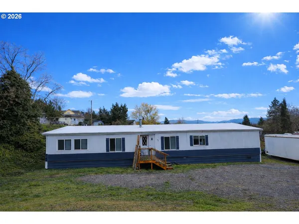 $71,999 | 200 Emils Way, Unit 45, Roseburg, OR 97471