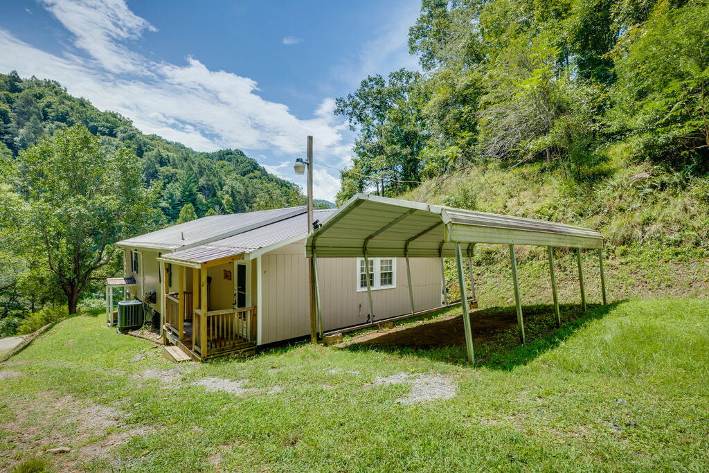 9729 Sandlick Road Bee, VA 24217 - Photo 25 of 32 Gallery Image 25