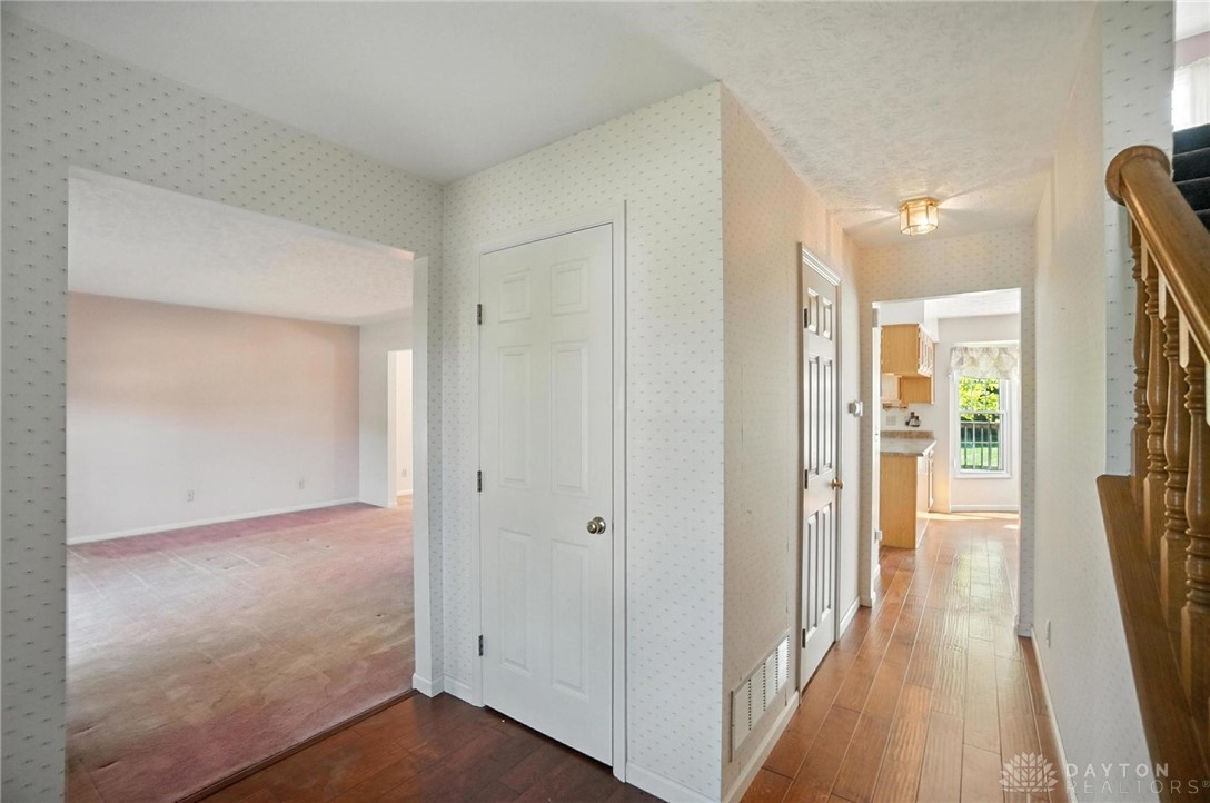 6620 Pheasant Ridge Road Dayton, OH 45424 - Photo 8 of 58 Gallery Image 8