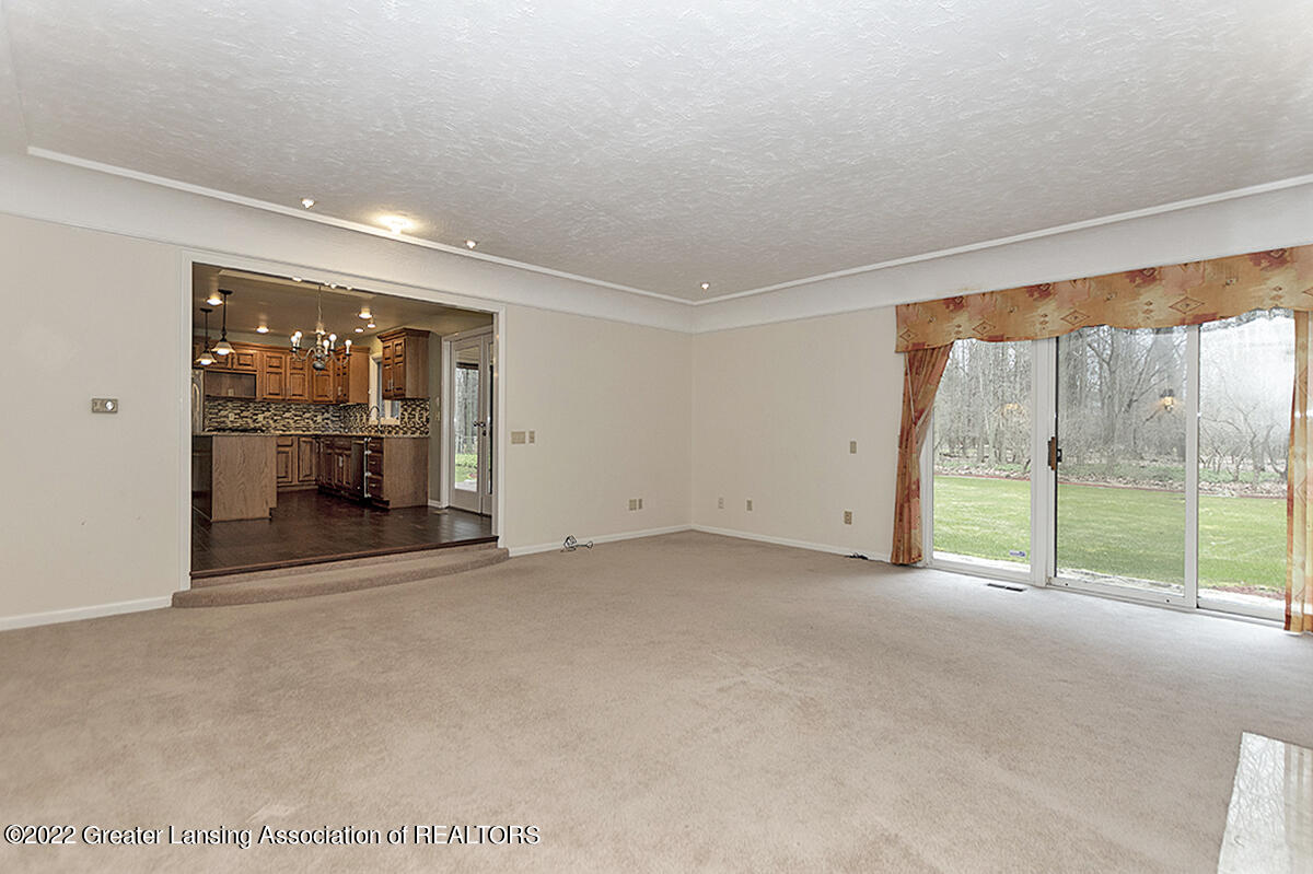 2514 Dustin Road Okemos, MI 48864 - Photo 13 of 43 12