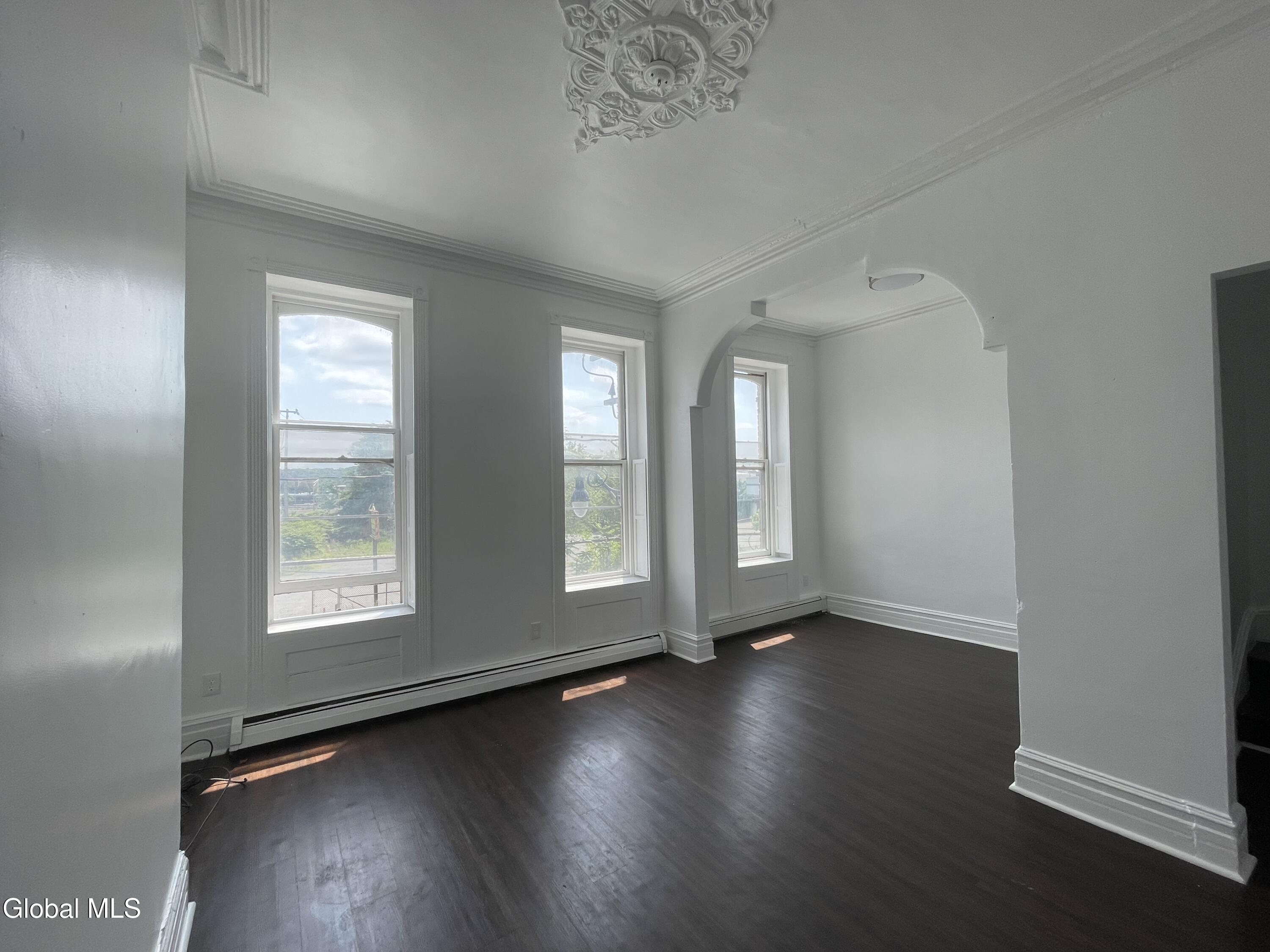 475 South Pearl Street, Unit 2 Albany, NY 12202 - Photo 2 of 15 03D90530-0587-4F8B-871C-A7E1D6CEDB06