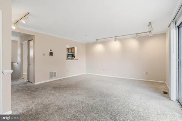 $320,000 | 400 Doral Court, Westminster, MD 21158