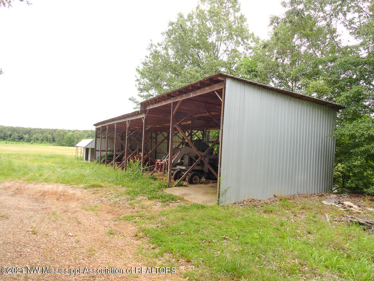 28 King Road Byhalia, MS 38611 - Photo 4 of 14 untitled (1 of 1)-8