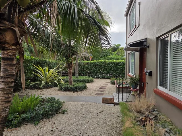 $2,000 | 501 North J Street, Unit 2, Lake Worth Beach, FL 33460