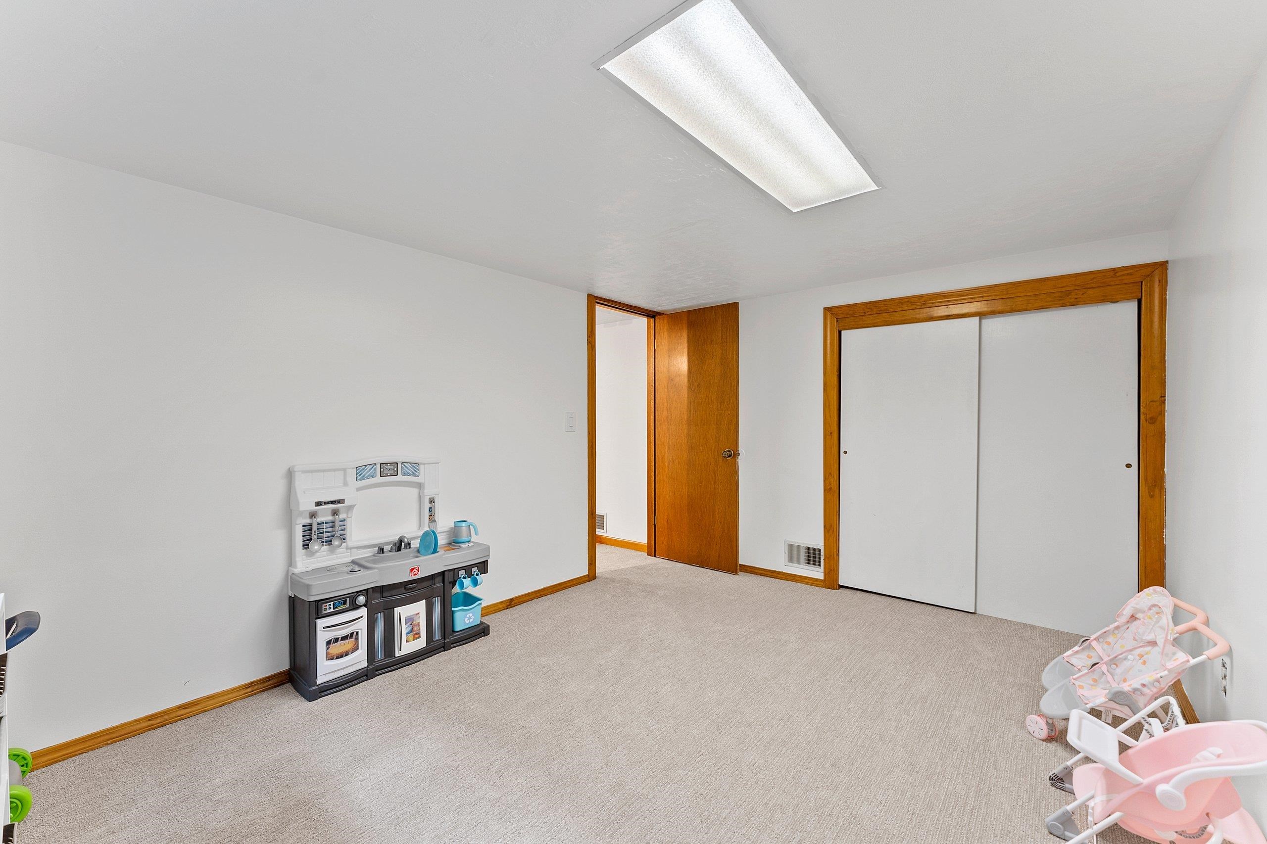 487 Superior Road Green Bay, WI 54311 - Photo 20 of 50 Gallery Image 20