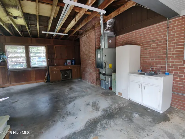 $300,000 | 1109 Treemont Road Northwest, Wilson, NC 27896