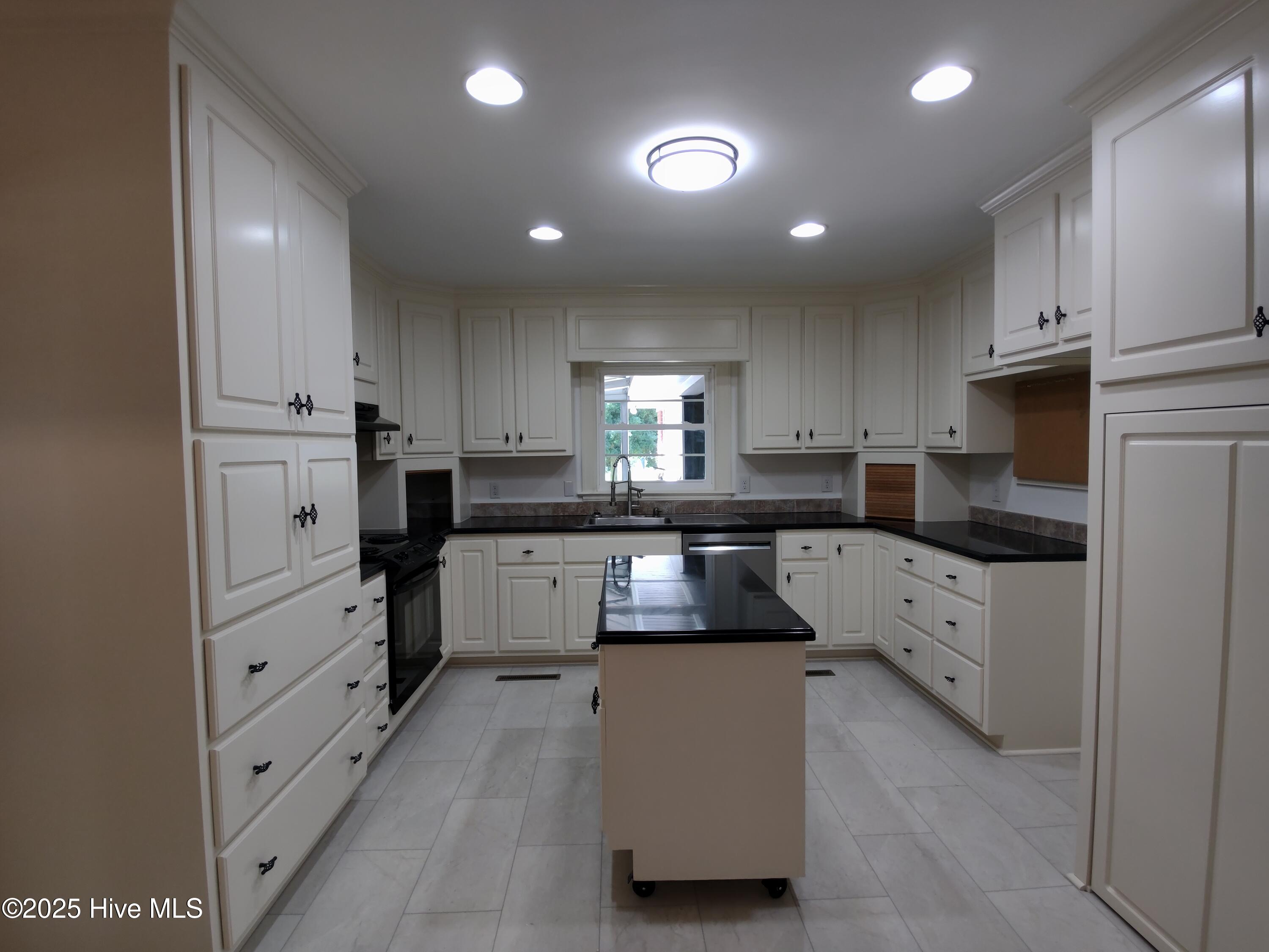 1109 Treemont Road Northwest Wilson, NC 27896 - Photo 6 of 20 IMG_20250626_163250279