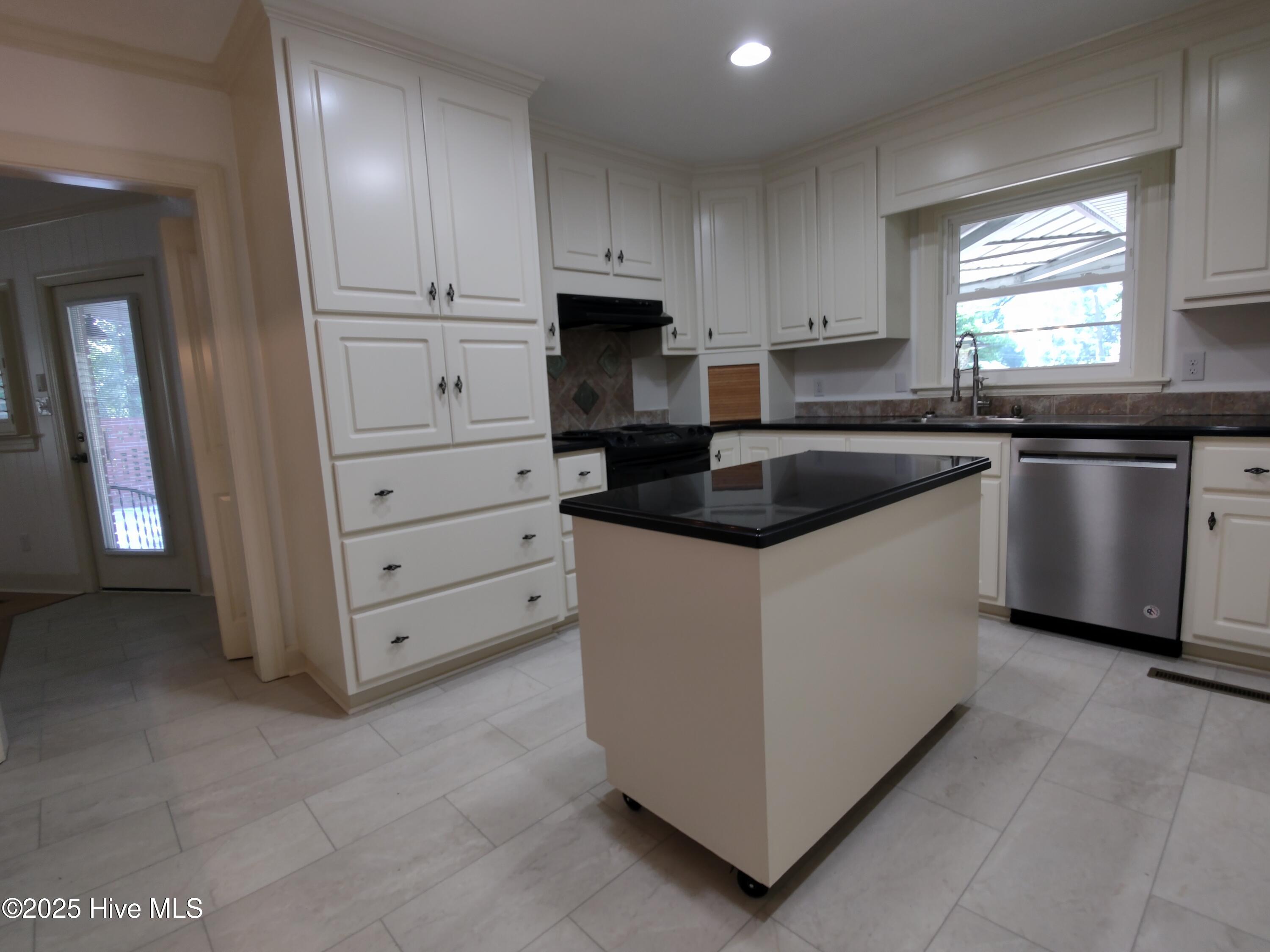 1109 Treemont Road Northwest Wilson, NC 27896 - Photo 7 of 20 IMG_20250626_165019821