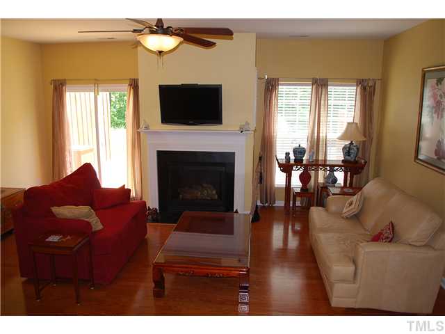 2938 Settle In Lane Raleigh, NC 27614 - Photo 5 of 12 Large Family Room Fits Everyone Comfortably!