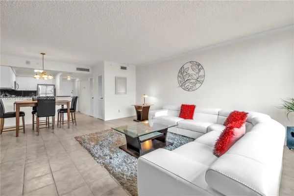 $2,200 | 2501 South Ocean Drive, Unit 727(AVAILABLE), Hollywood, FL 33019
