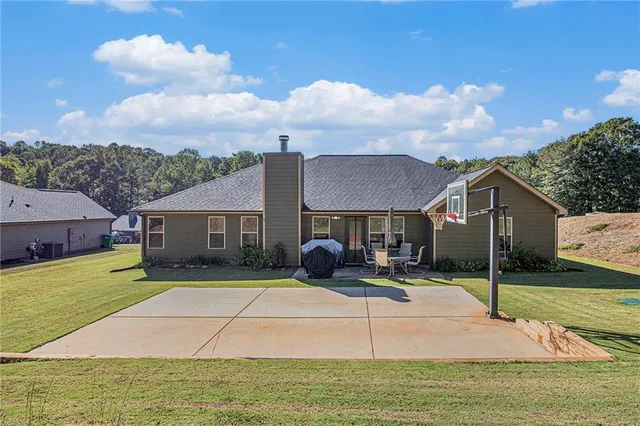 $350,000 | 323 Emily Forest Way, Pendergrass, GA 30567