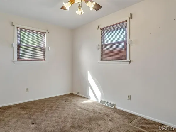 $235,000 | 627 Mark Drive, Waterloo, IL 62298