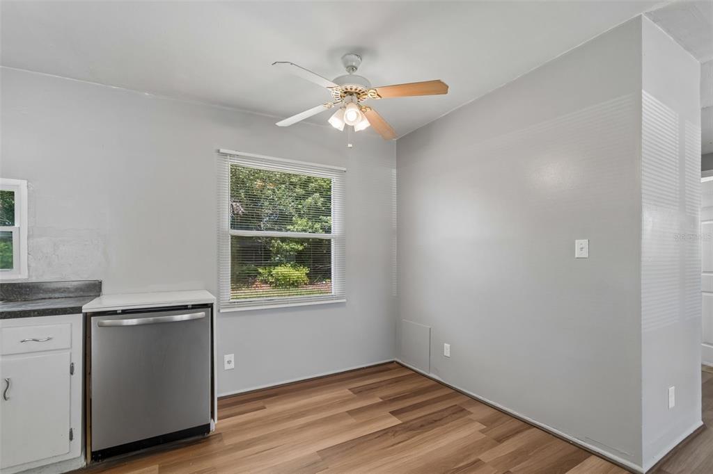 11136 104th Street Largo, FL 33773 - Photo 12 of 24