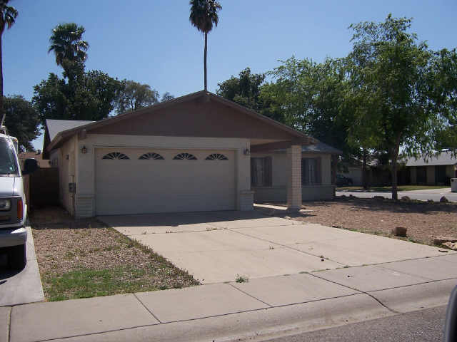 3135 West Lawrence Road Phoenix, AZ 85017 - Photo 1 of 6 Primary Photo