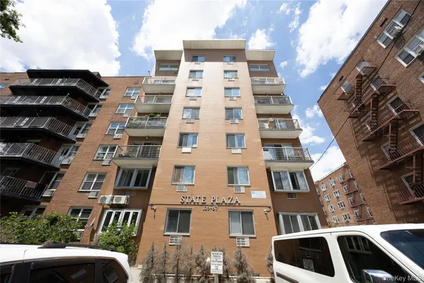 $488,000 | 13987 35th Avenue, Unit 3C | Flushing