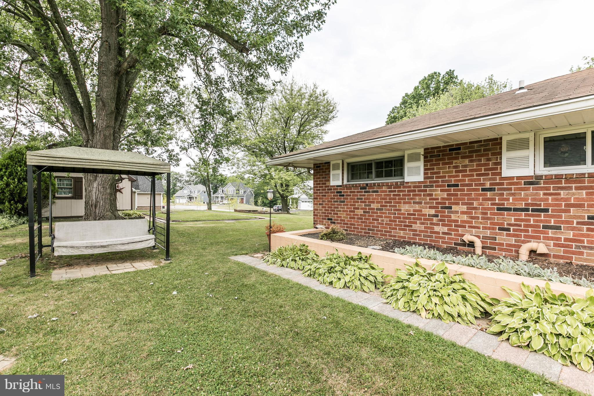9815 Russellwood Road Baltimore, MD 21237 - Photo 5 of 23 Exterior (Rear)