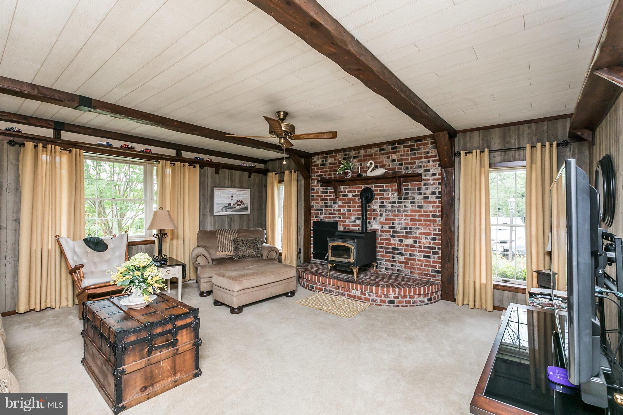 9815 Russellwood Road Baltimore, MD 21237 - Photo 6 of 23 Family Room