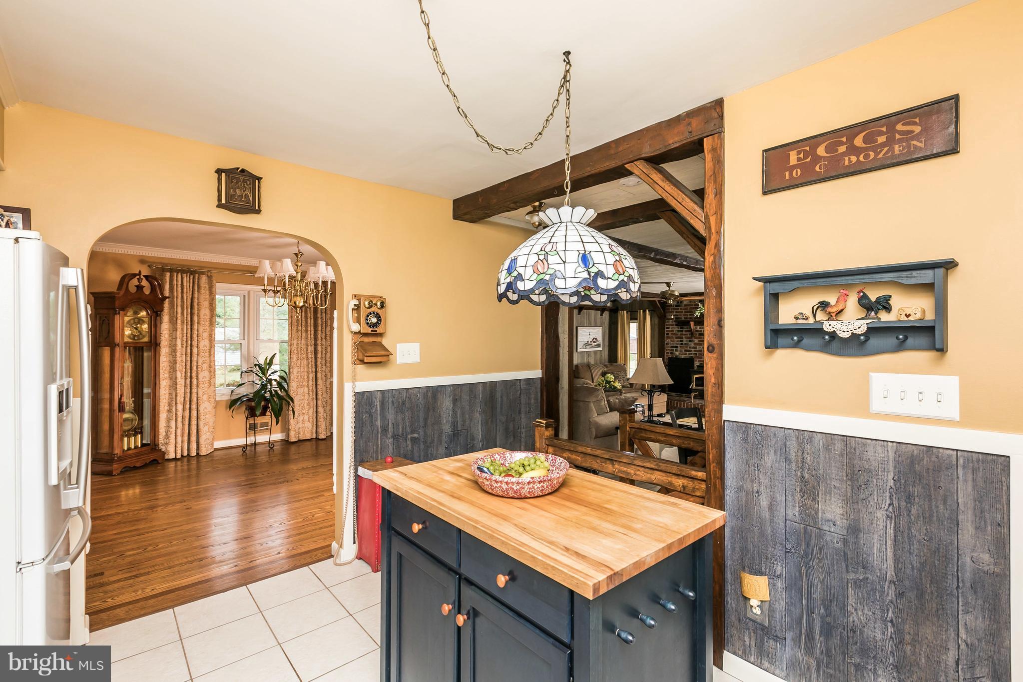 9815 Russellwood Road Baltimore, MD 21237 - Photo 9 of 23 Kitchen