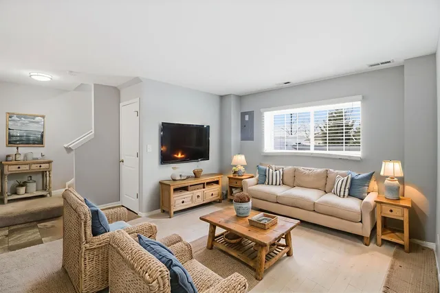 $2,700 | 1023 Piccolo Lane, Volo, IL 60073