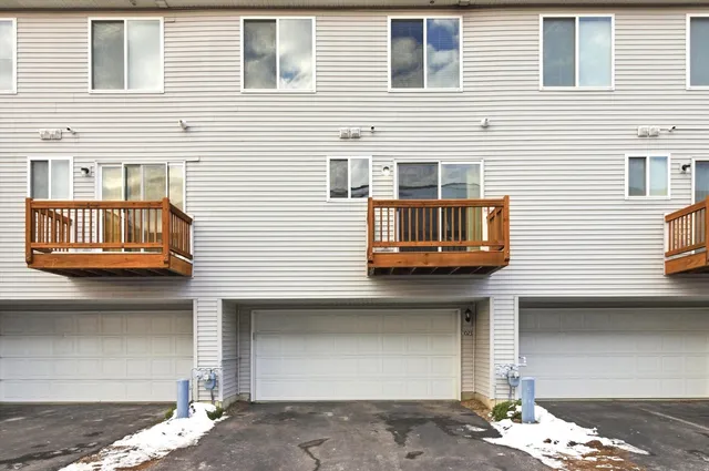 $2,700 | 1023 Piccolo Lane, Volo, IL 60073