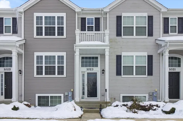 $2,700 | 1023 Piccolo Lane, Volo, IL 60073