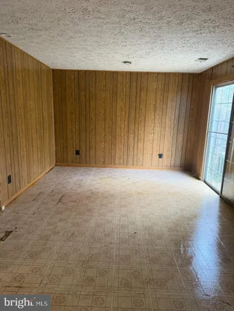 $300,000 | 7047 Palamar Turn, Lanham, MD 20706