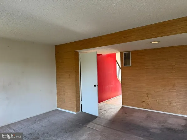 $300,000 | 7047 Palamar Turn, Lanham, MD 20706