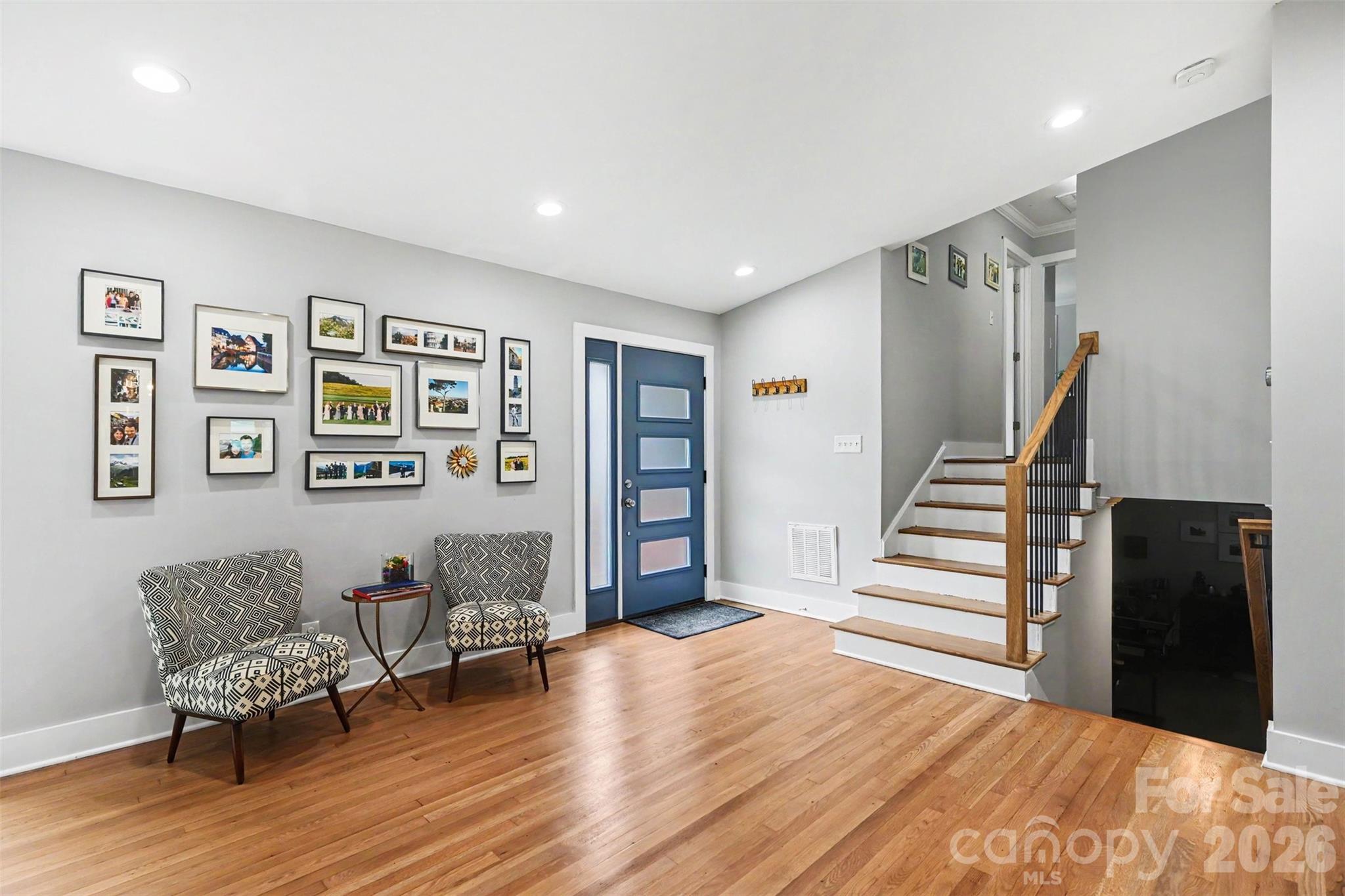 4931 Seacroft Road Charlotte, NC 28210 - Photo 4 of 31 Gallery Image 4