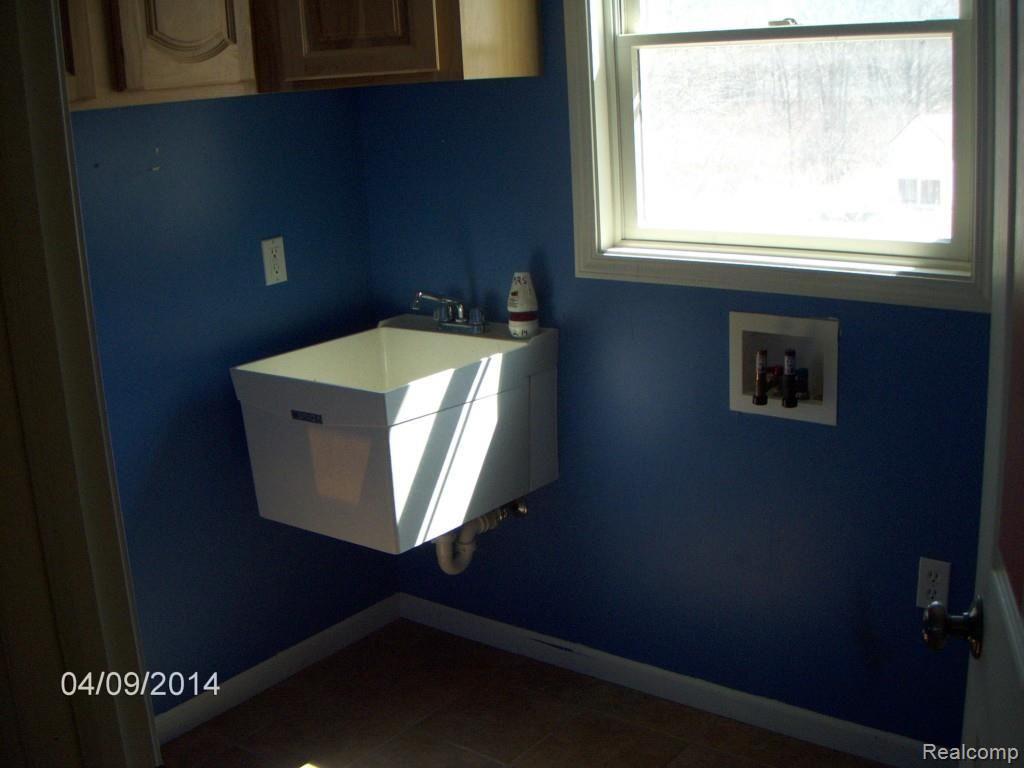 9131 Yale Road Avoca, MI 48006 - Photo 13 of 22 HPIM9126.jpg