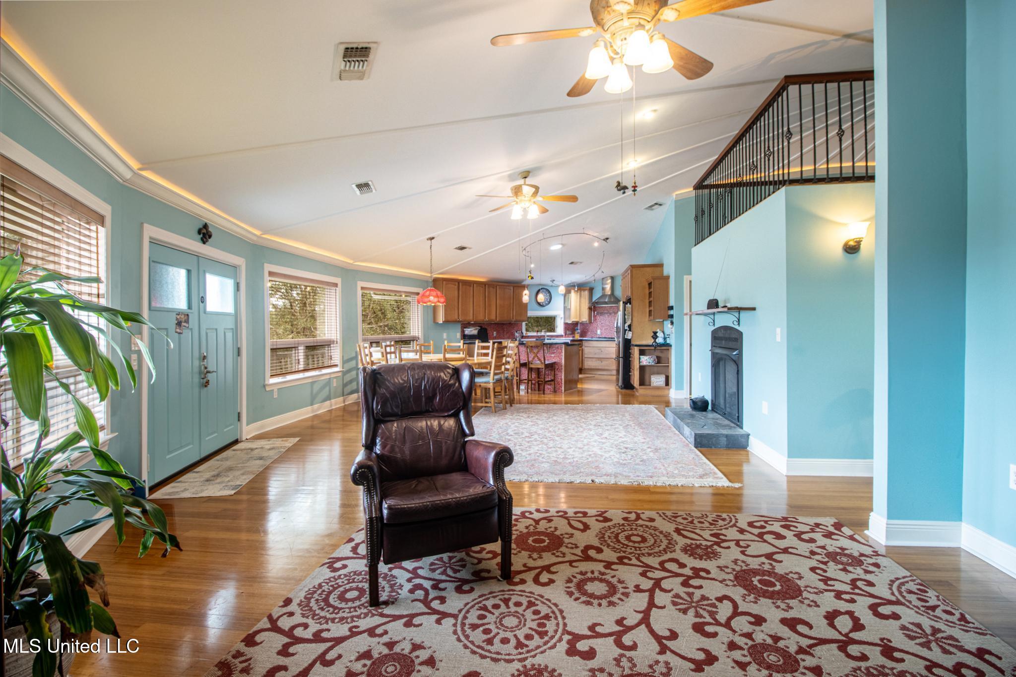 309 Lemoyne Road Pass Christian, MS 39571 - Photo 7 of 32 Living Room