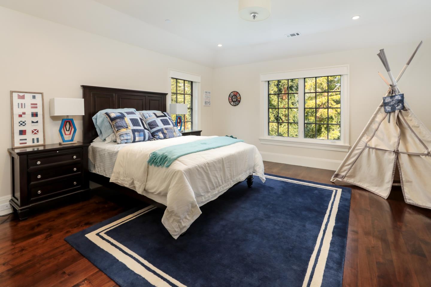 1 Sutherland Drive Atherton, CA 94027 - Photo 7 of 32 a bedroom with a bed and a window