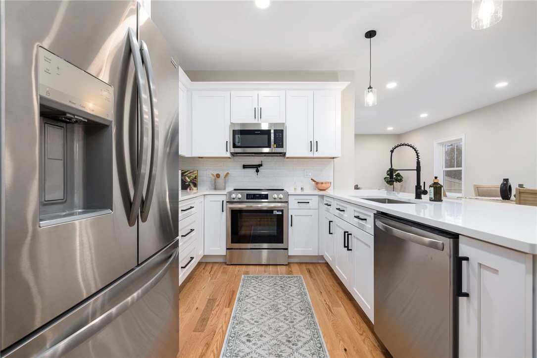 2907 Post Road, Unit 7 Warwick, RI 02886 - Photo 6 of 30