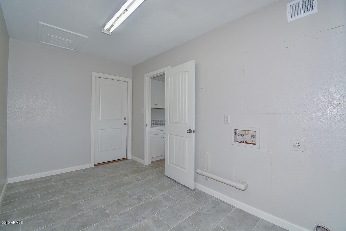 3935 West Calavar Road Phoenix, AZ 85053 - Photo 11 of 27 Laundry Room2