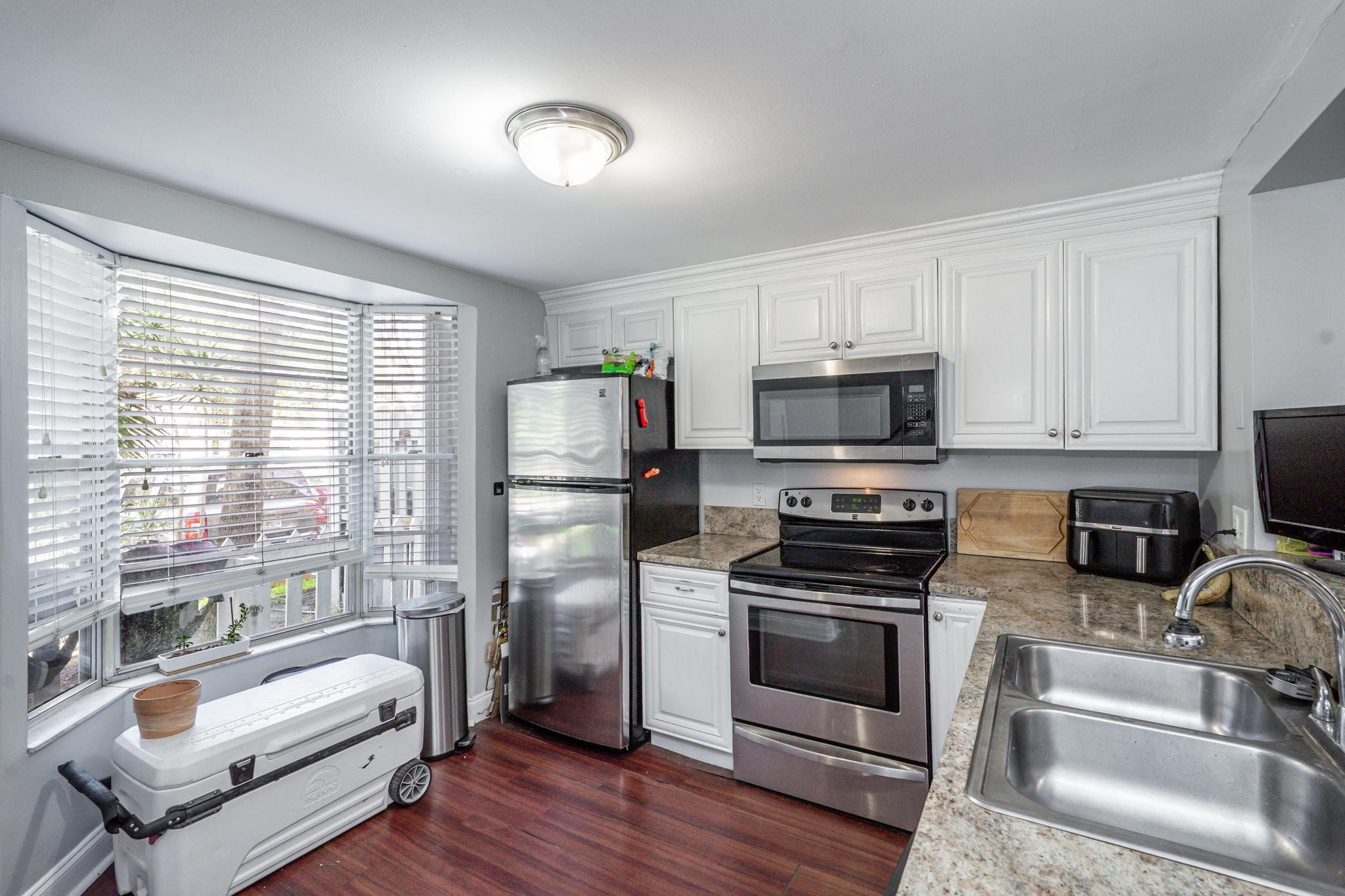 79 Southwest 3rd Street Pompano Beach, FL 33060 - Photo 4 of 24 Photo 4