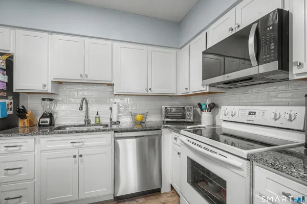 $235,000 | 900 Mix Avenue, Unit 60, Hamden, CT 06514