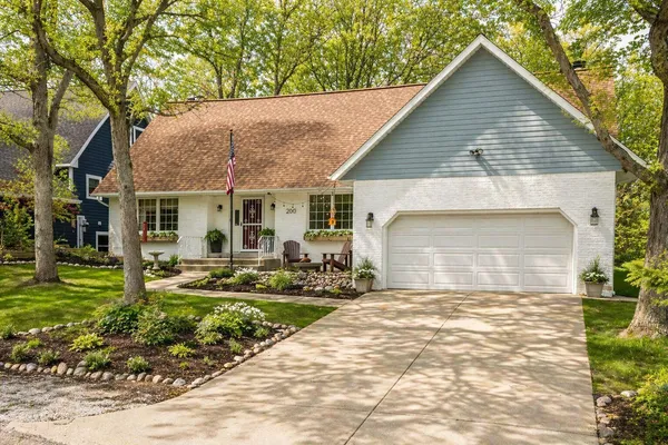 $799,000 | 200 Marx Drive, New Buffalo, MI 49117