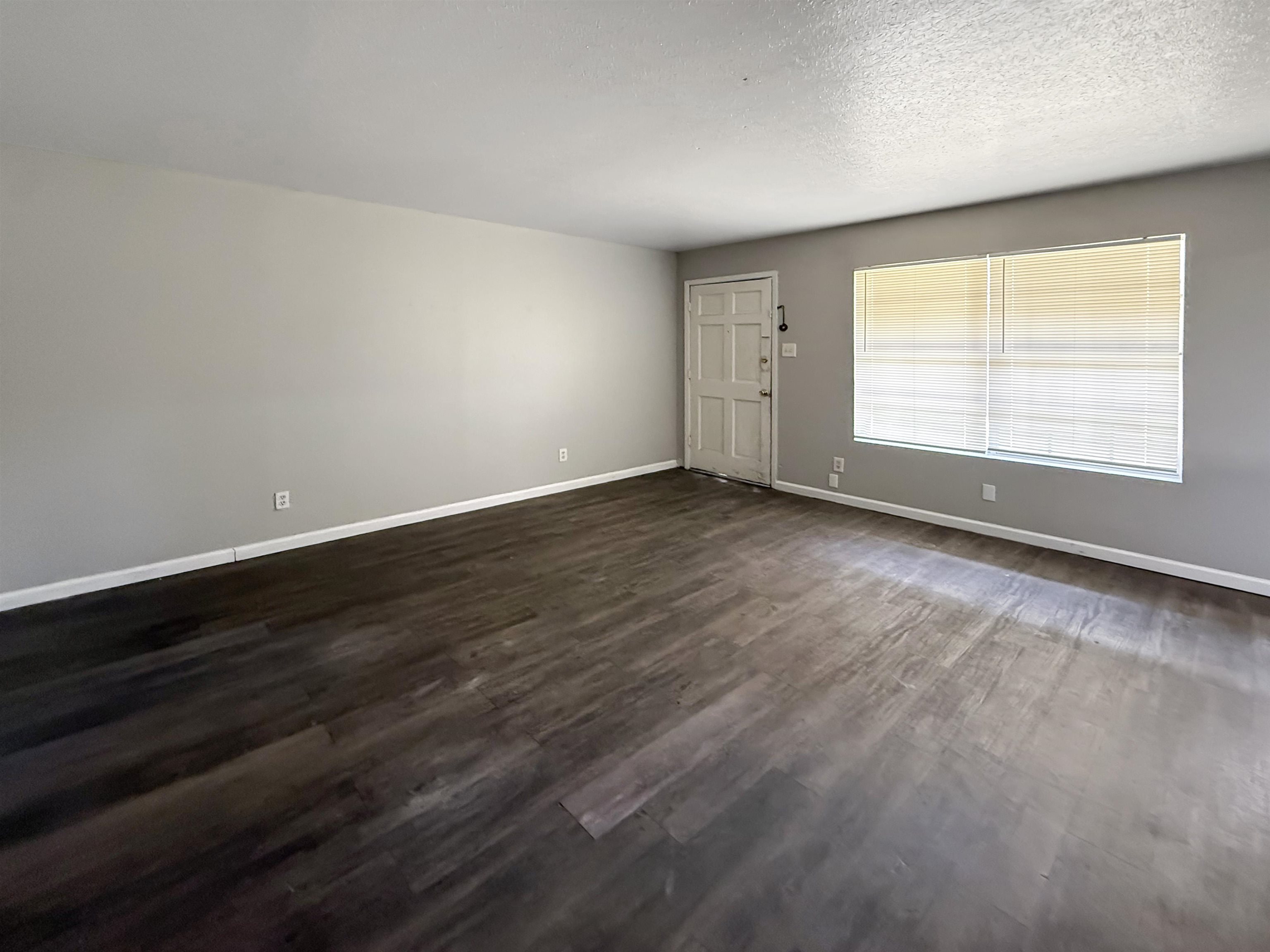 655 Adams Street Beaumont, TX 77705 - Photo 2 of 8