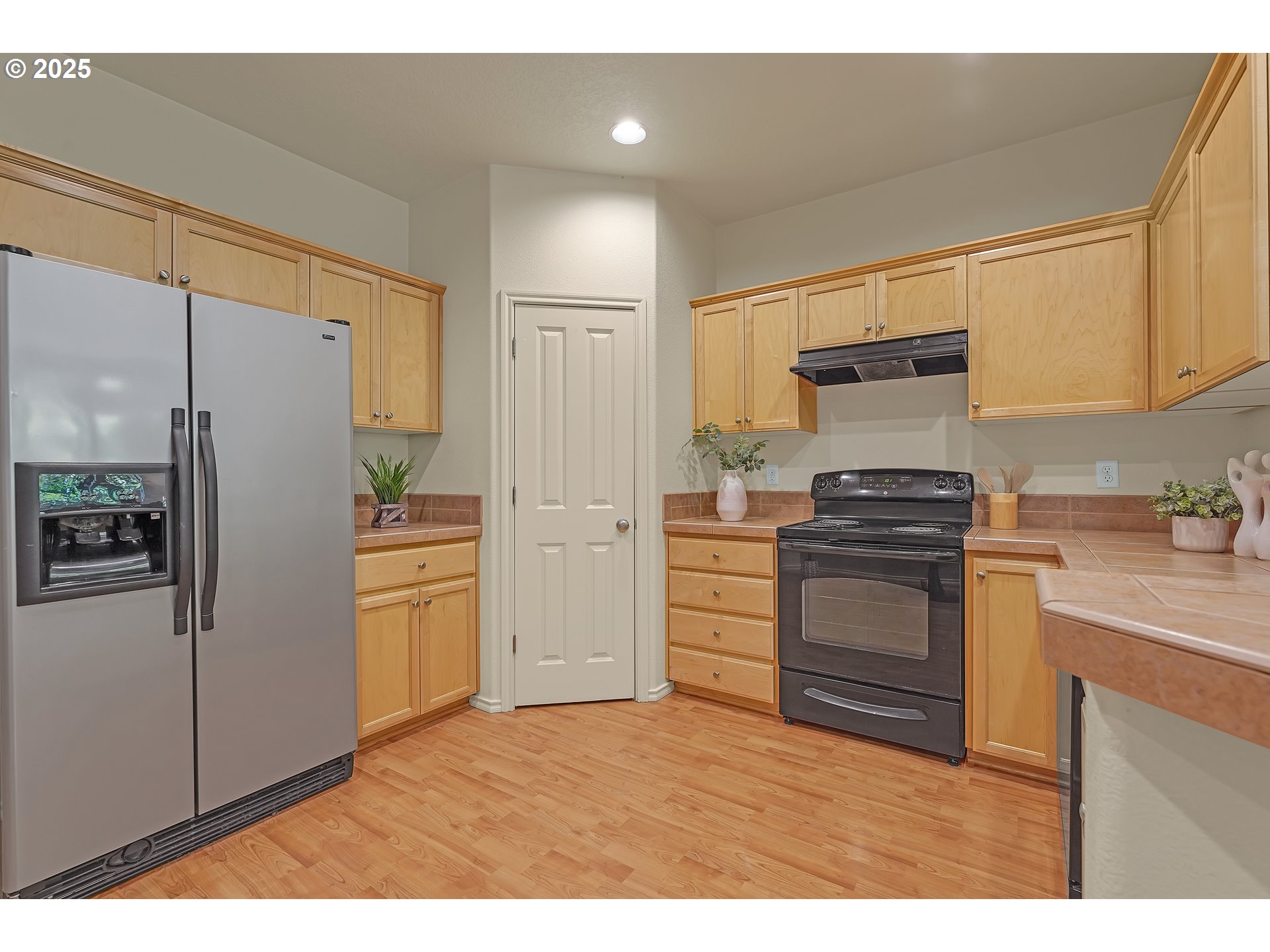 15188 Southwest Canyon Wren Way Beaverton, OR 97007 - Photo 9 of 25