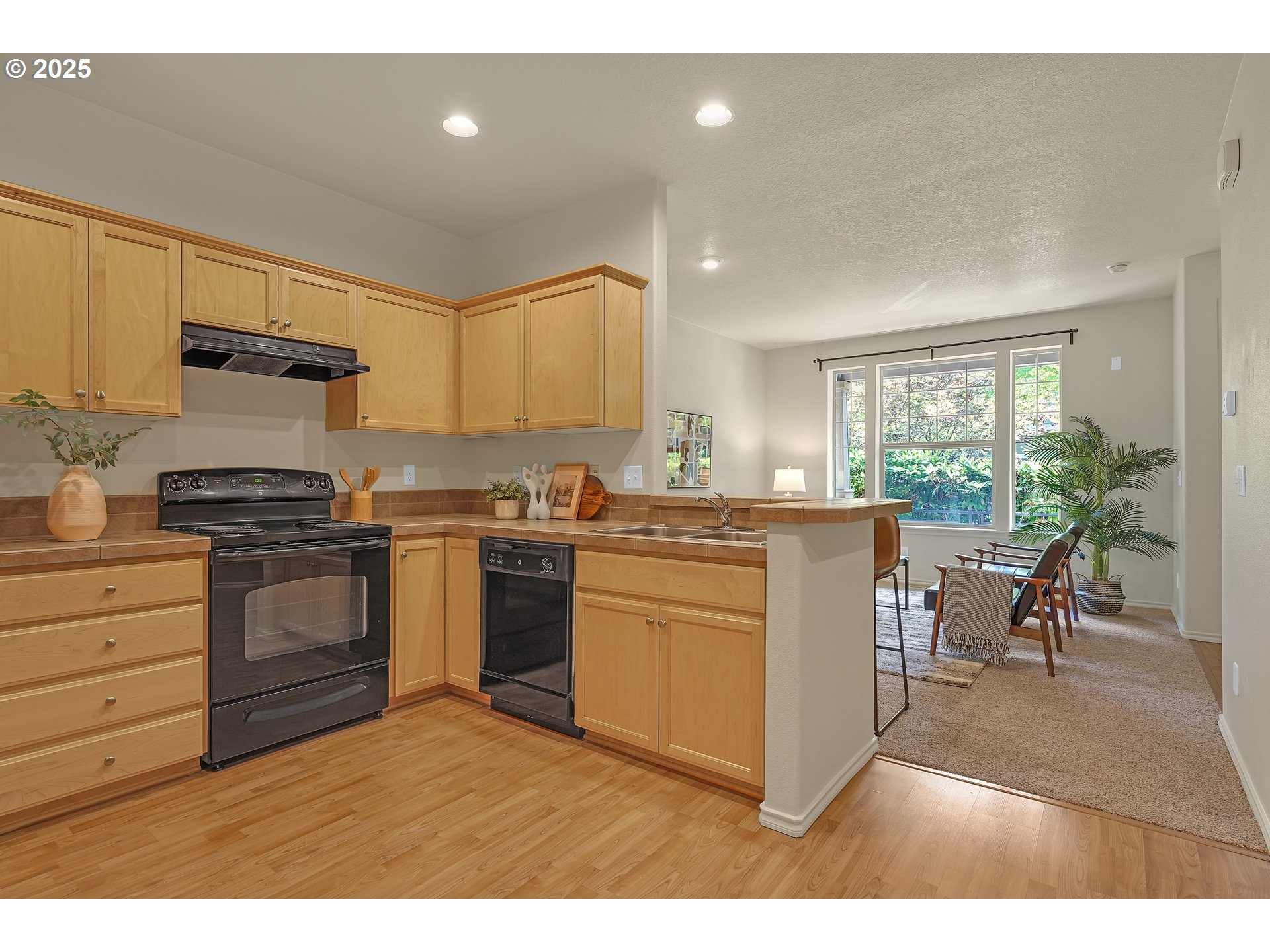 15188 Southwest Canyon Wren Way Beaverton, OR 97007 - Photo 10 of 25