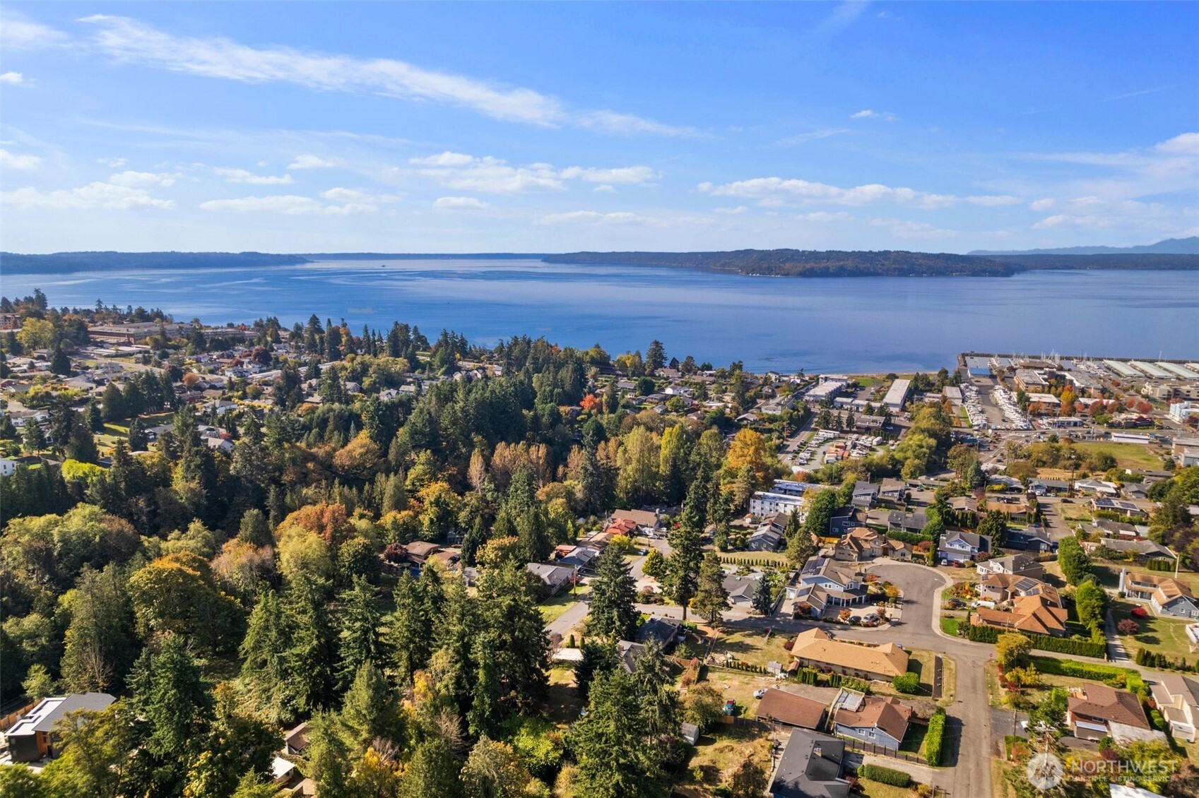 1212 South 230th Street Des Moines, WA 98198 - Photo 31 of 32 a view of a city