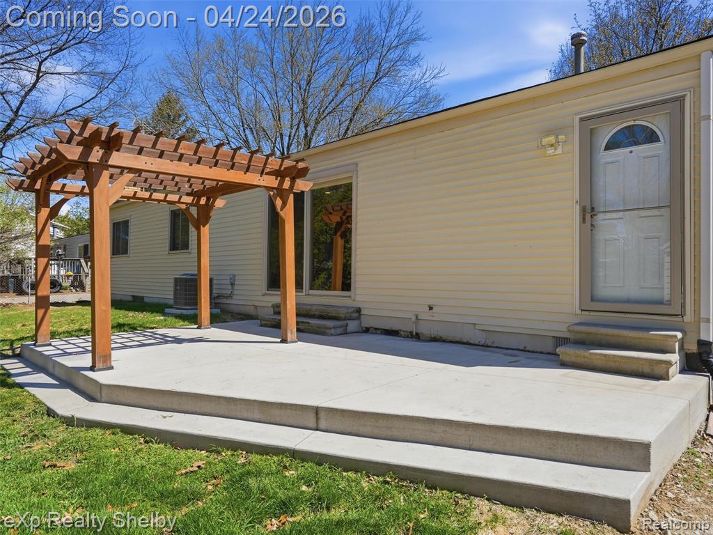 49301 Schoenherr Road Utica, MI 48315 - Photo 32 of 47 Gallery Image 32