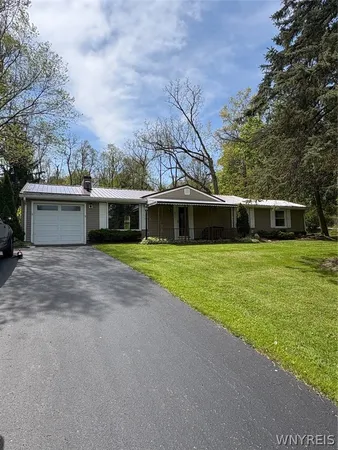 $2,100 | 896 Hillside Drive, Lewiston, NY 14092