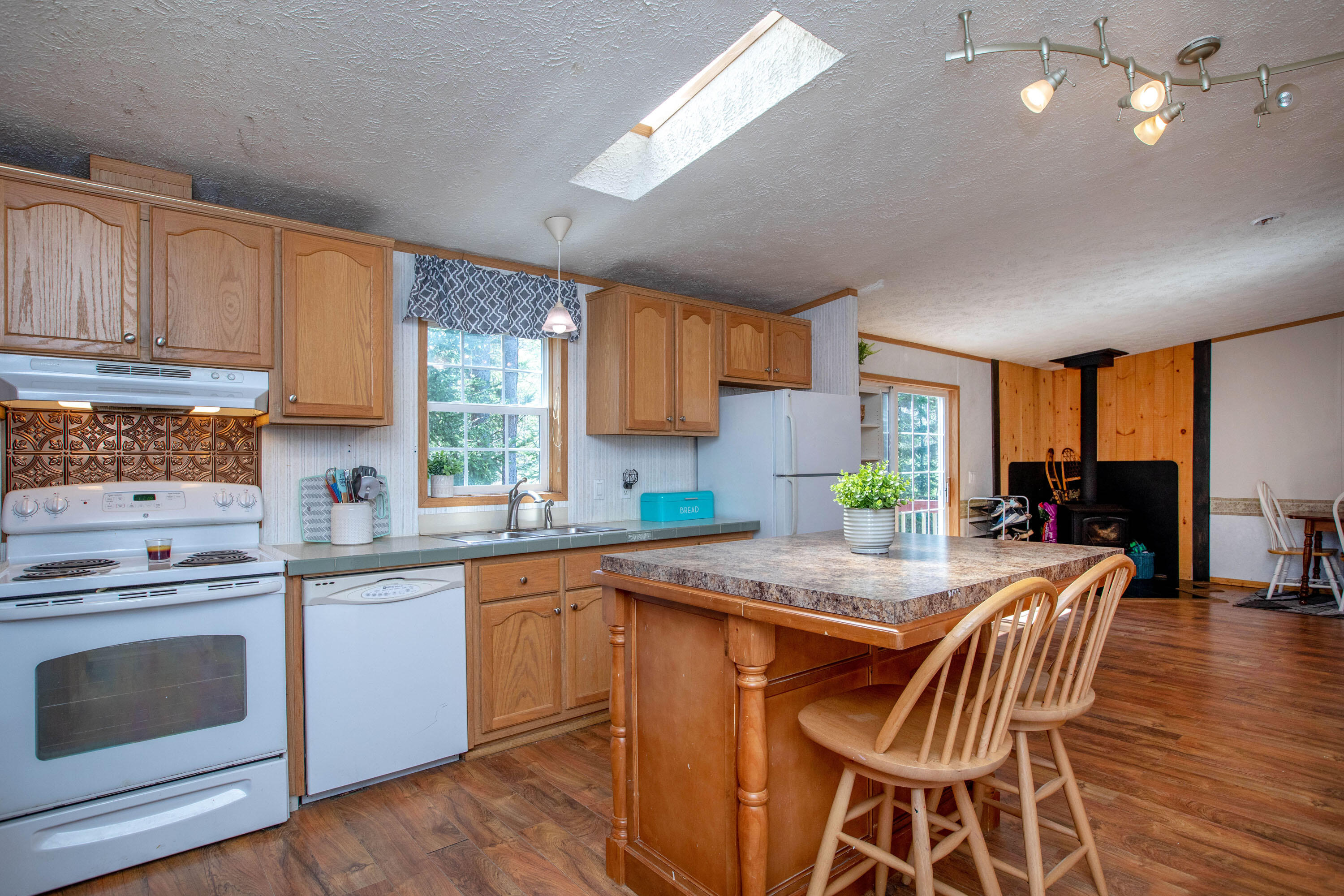 8 Valley Road Boothbay, ME 04537 - Photo 6 of 54 Valley_DeCosta_10