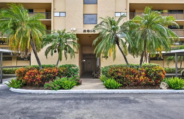 $135,000 | 2614 Cove Cay Drive, Unit 405, Clearwater, FL 33760