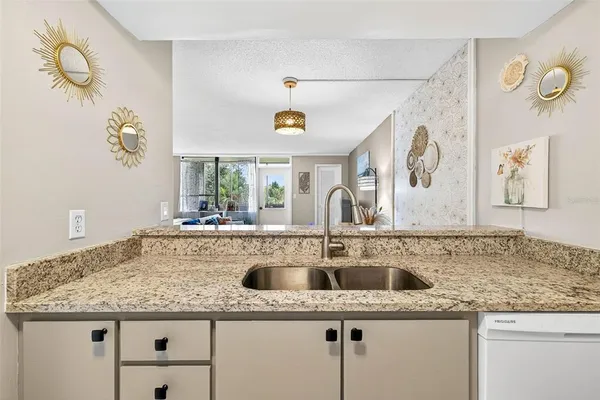 $135,000 | 2614 Cove Cay Drive, Unit 405, Clearwater, FL 33760