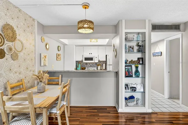 $135,000 | 2614 Cove Cay Drive, Unit 405, Clearwater, FL 33760